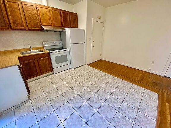 4th image of 2518 San Bruno Ave APT 2