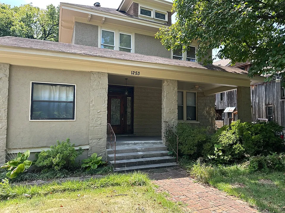 1253 Harbert Ave #1