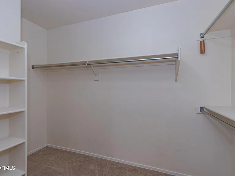 720 W Hancock Ave — Photo 27