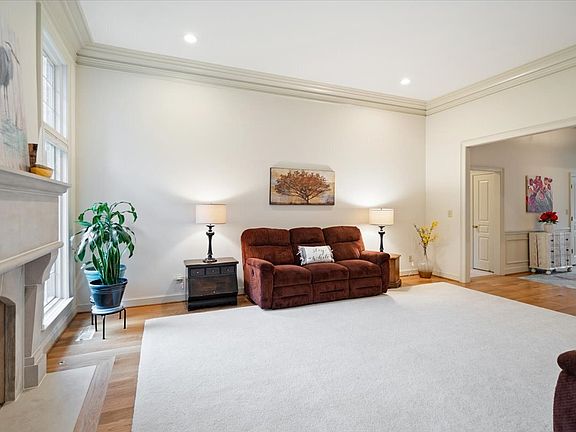 4th image of 7948 Beaumont Green East Dr