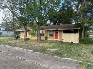 901 N Cameron St, Victoria, TX 77901