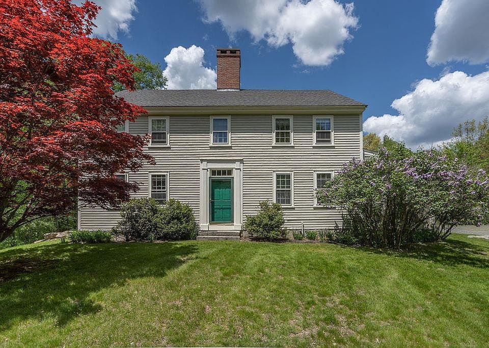 1st image of 22 Woodhaven Dr
