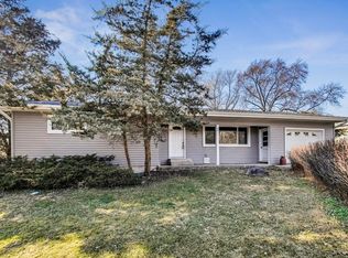 10S462 Ruth Dr, Lemont, IL 60439