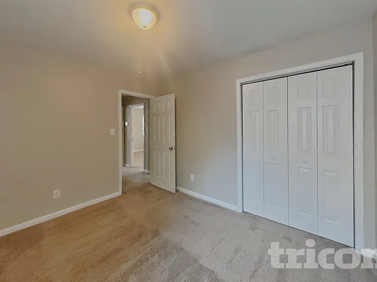 2809 Erinridge Rd — Photo 14