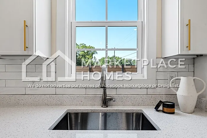 115 Taverly Dr — Photo 17