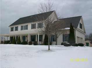 26 Richardson Dr, Hebron, CT 06248