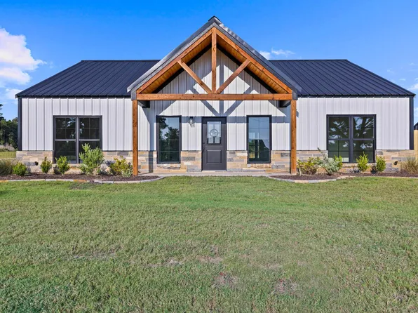 623 County Road 310, De Berry, TX 75639