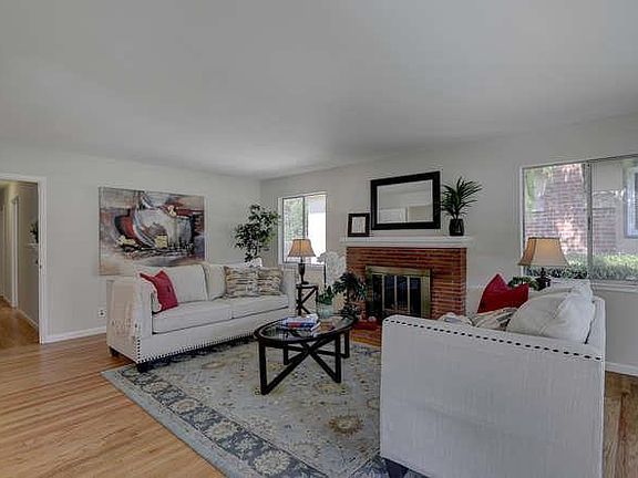 3rd image of 4115 Golf Dr