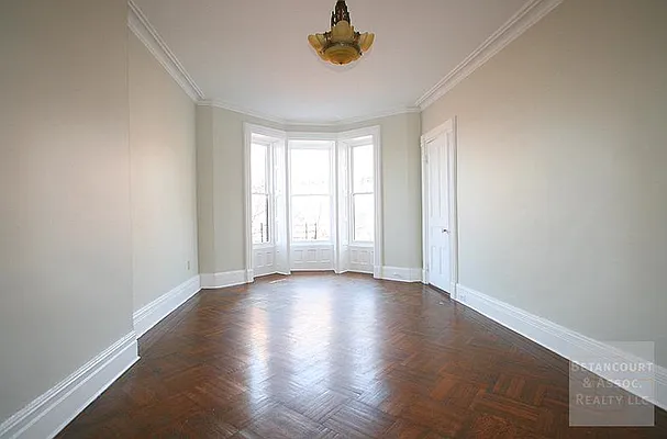 Rented by Dwell Residential Inc | media 3