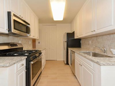 1 Balint Dr UNIT :, Yonkers, NY, 10710