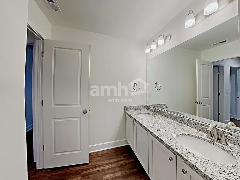 4326 Spregan Way — Photo 20