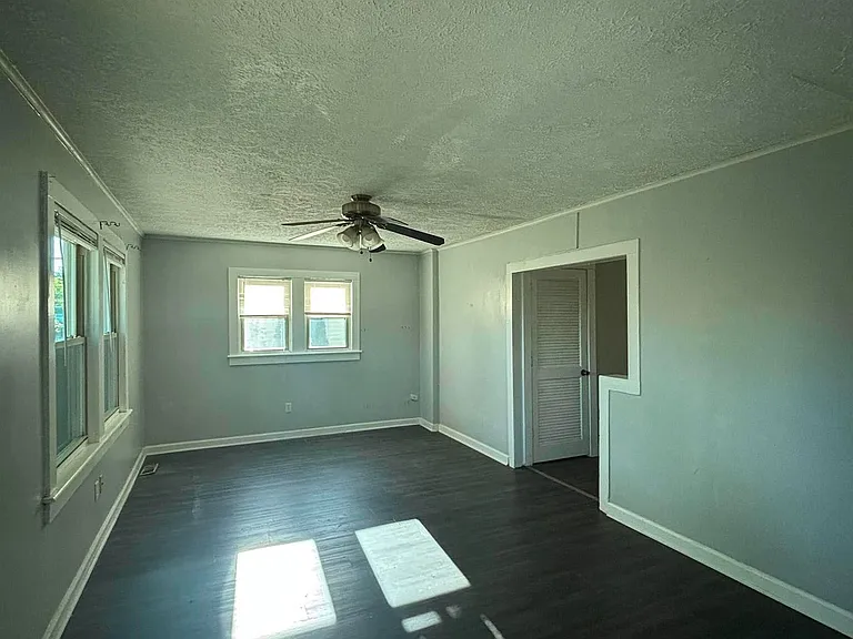 2100 Sunset Dr — Photo 8