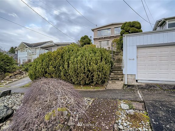 Detached garage off 60th