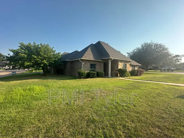 2 Baylee Dr, Longview, TX 75605
