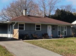 2335 Arrow St, Carpentersville, IL 60110