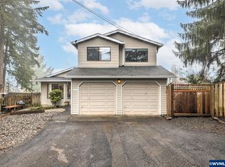 7855 SW Oak St, Portland, OR 97223