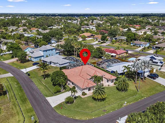 4th image of 1319 SW Sultan Drive