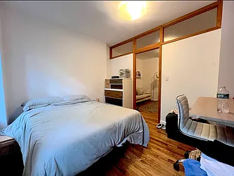 Rented by KNOCKKNOCK LLC