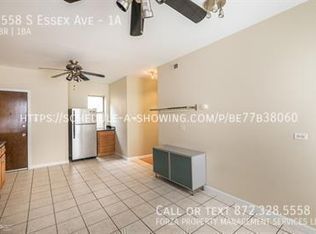 7558 S Essex Ave APT 1A, Chicago, IL 60649