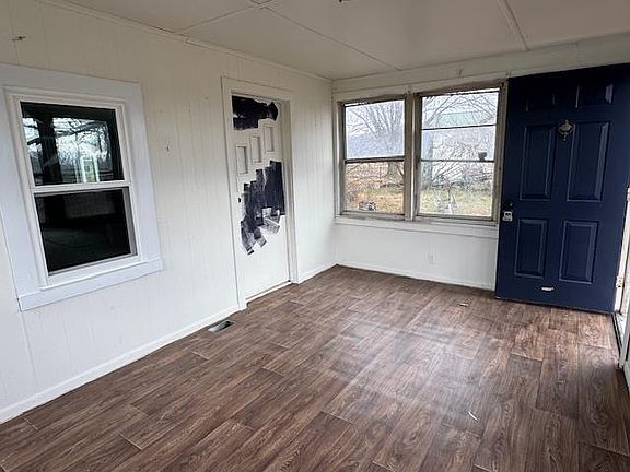 4th image of 34 Moose Ln