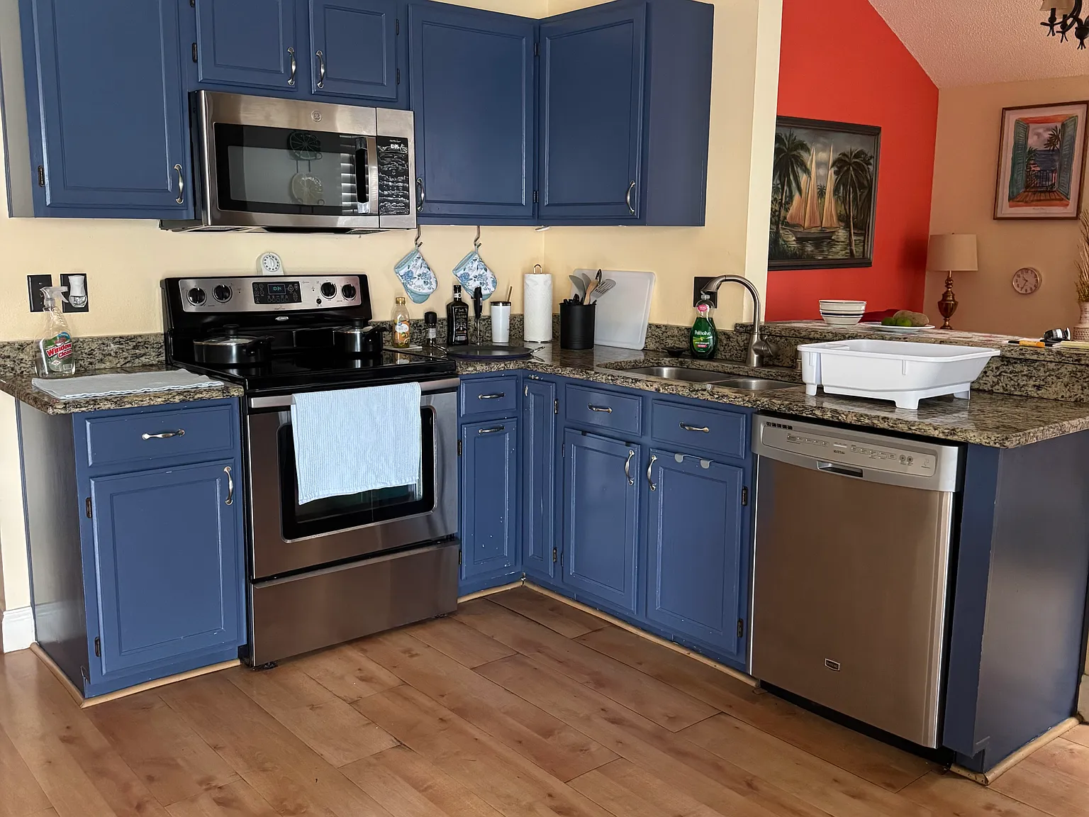 4 bed, 2.5 bath, 2014 sqft, $1,500 — Photo 4
