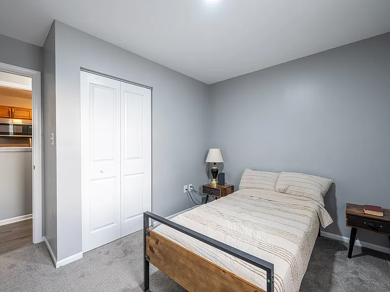 527 S Pitt St #14 — Photo 13