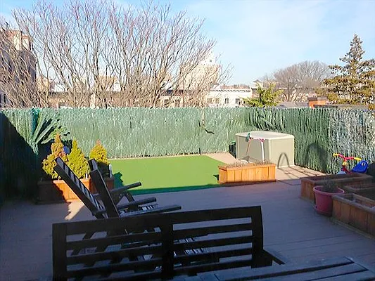 Rented by Metropolitan Realty | media 33