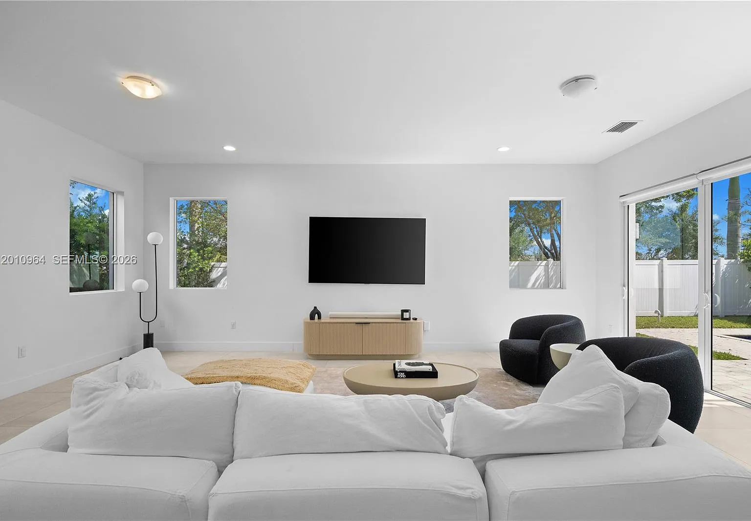 Doral Commons Residential — Photo 1