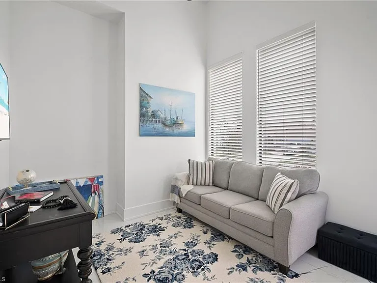 930 Sycamore Ct — Photo 26