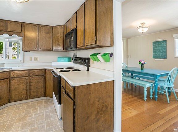 Well maintained kitchen off the dining room.