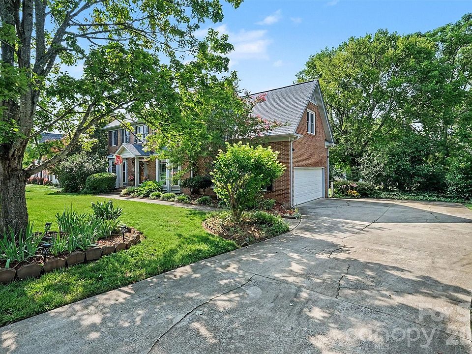 1st image of 4368 Mackenzie Ct SW