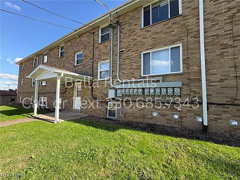 1469 W Valentine Cir NW #1-11 — Photo 2