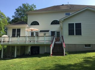 5 Garden Pl, Island Heights, NJ 08732