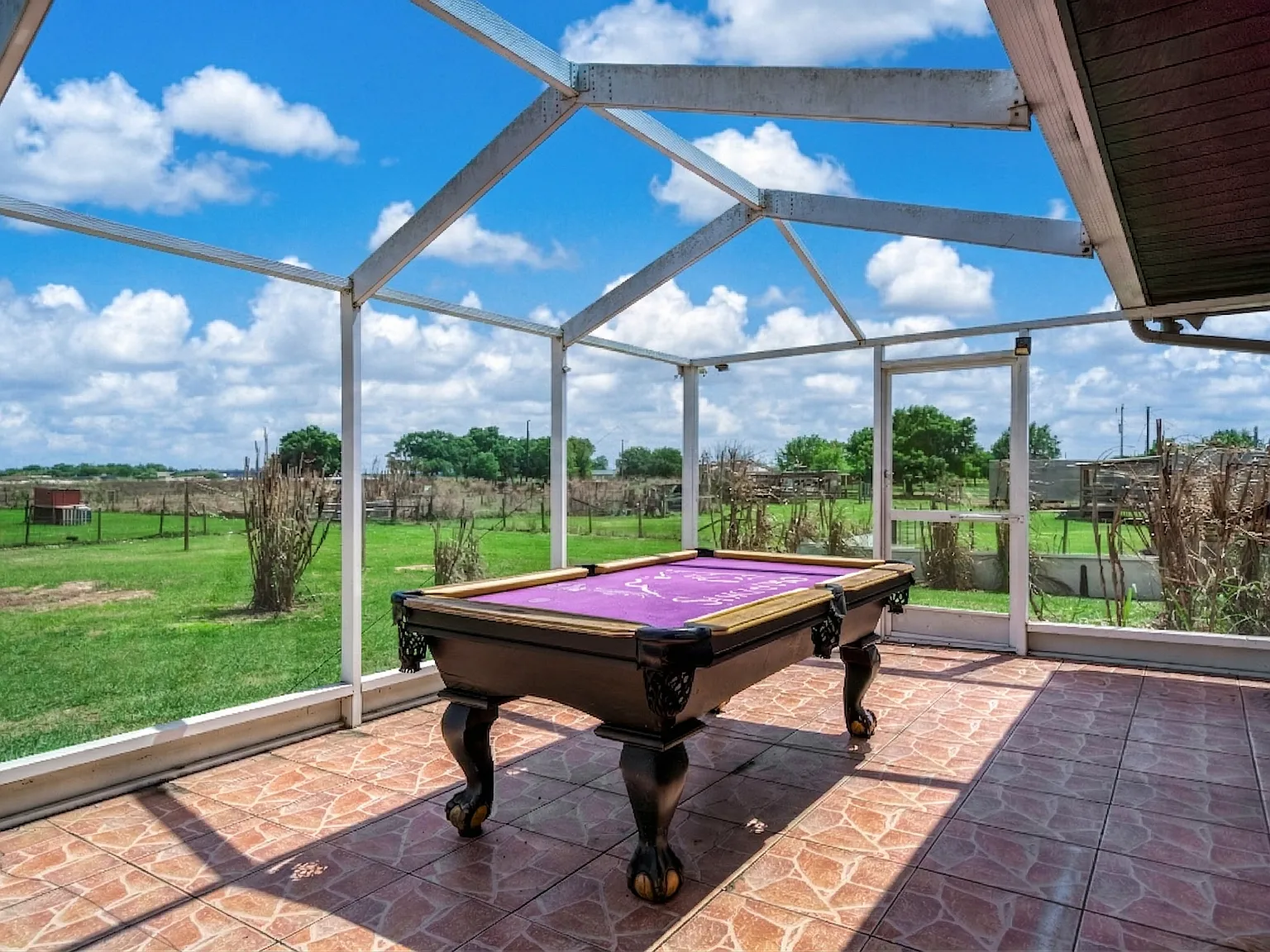 5 bed, 2028 sqft, $6,000 — Photo 4