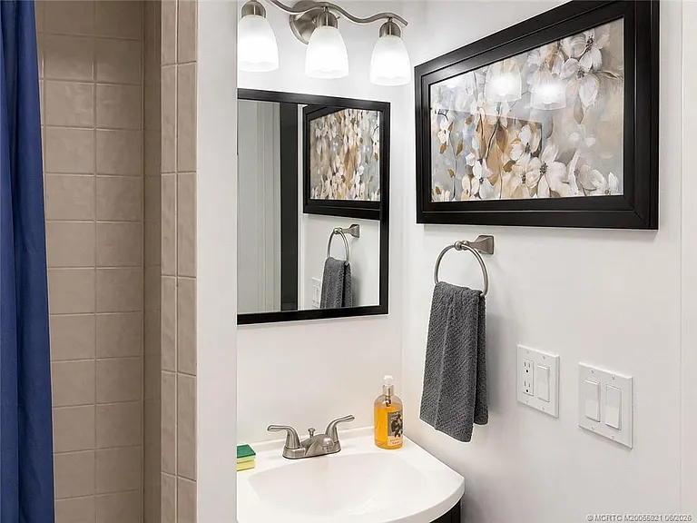 615 NW Oleander St #202 — Photo 16