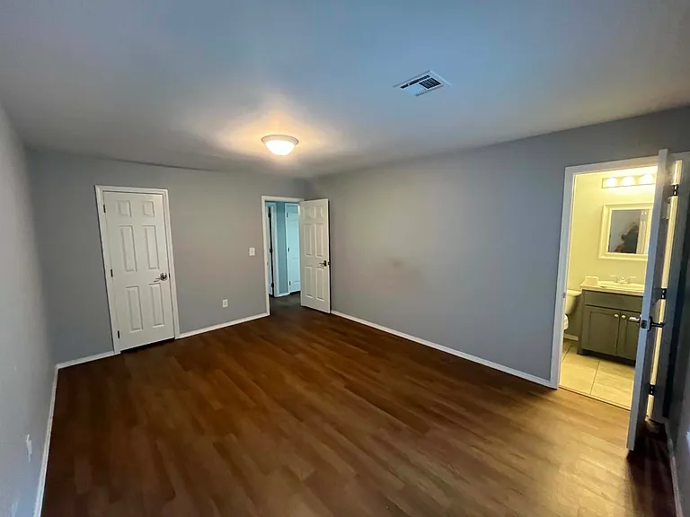 1812 Quail Run — Photo 4
