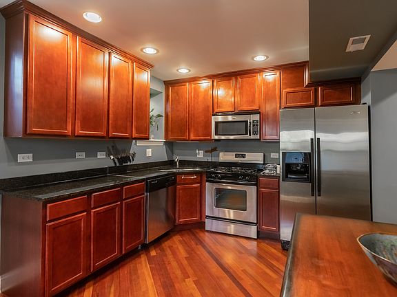 4th image of 1619 W North Shore Ave #G