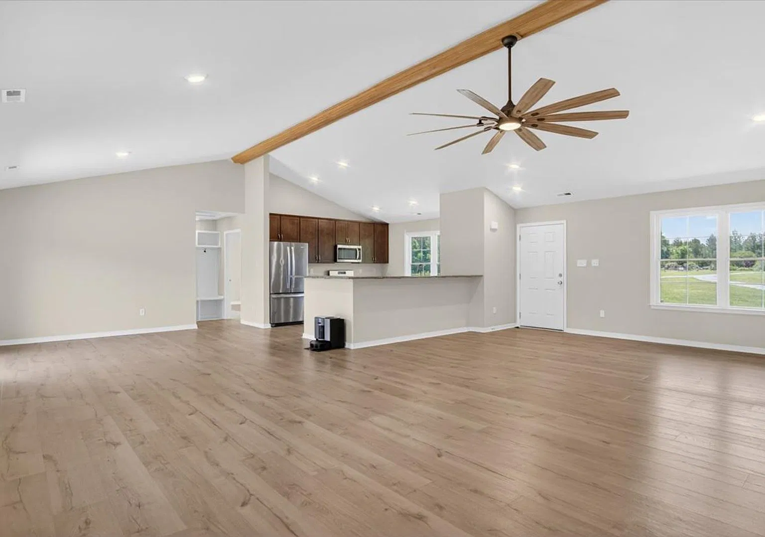 Newly Built 3 Bedroom/2 Bathroom Home with Storage Shed — Photo 3