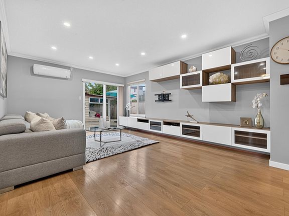 2nd image of 2550 Raven Ct
