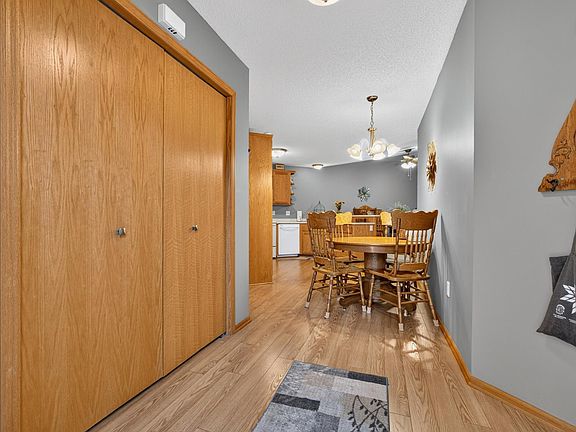 3rd image of 2155 Cleveland Way S