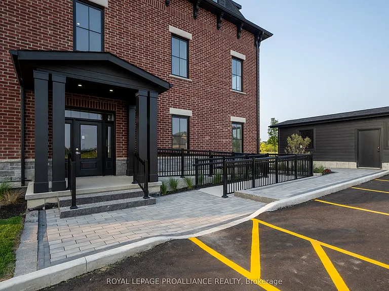 941 Charles Wilson Pkwy #201 — Photo 19