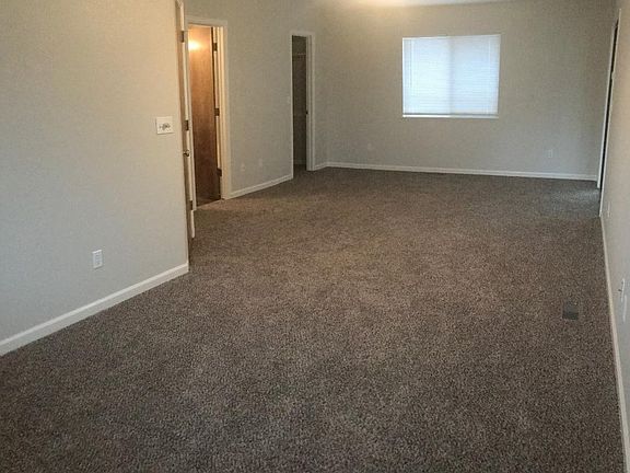 4th image of 4620 Scottsbluff Ct