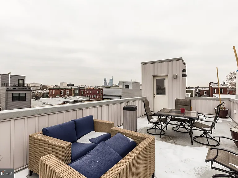 3016 Baltz St — Photo 24