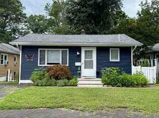 13 Middlesex Blvd, Keyport, NJ 07735