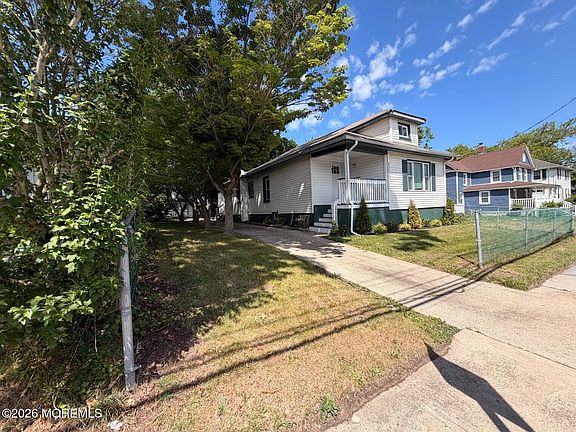 3rd image of 822 Prospect Avenue