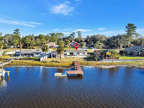 3rd image of 5818 Heckscher Dr