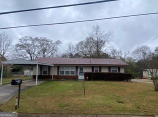 318 S 16th Ave, Lanett, AL 36863