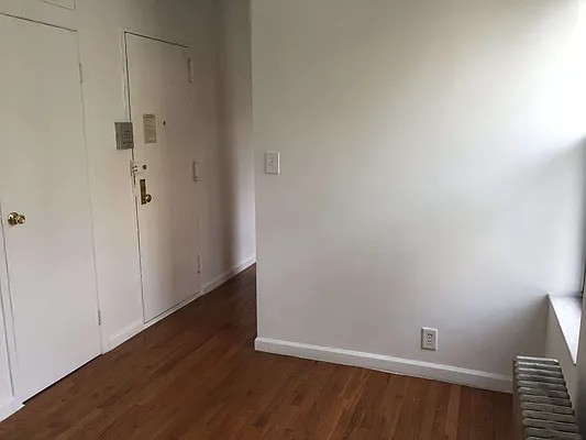 Rented by GreenVill Real Estate LLC | media 11