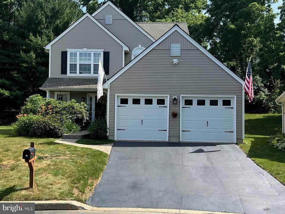 1st image of 19 Kingfisher Ln