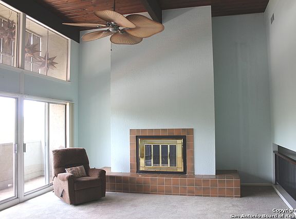 4th image of 3103 Eisenhauer Rd #K-1